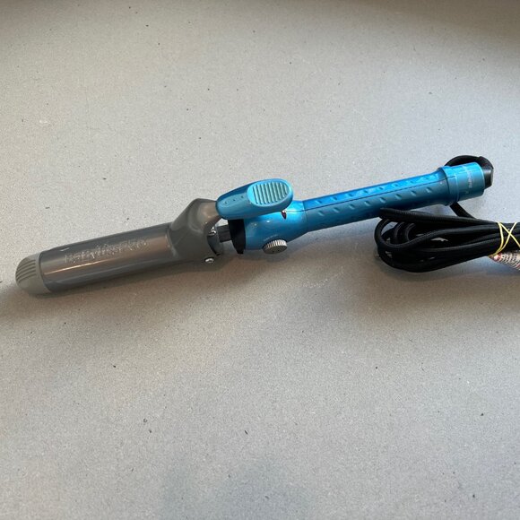 BabylissPRO 1.25" Gray/Blue Nano Titanium Spring Curling Iron - Picture 1 of 7